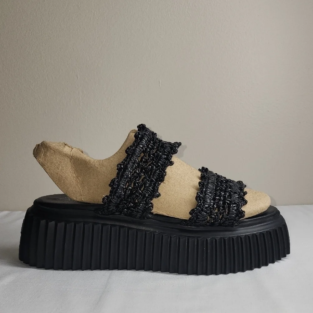 AGL BRAND NEW Stylish Black  Women's Platform Shoes